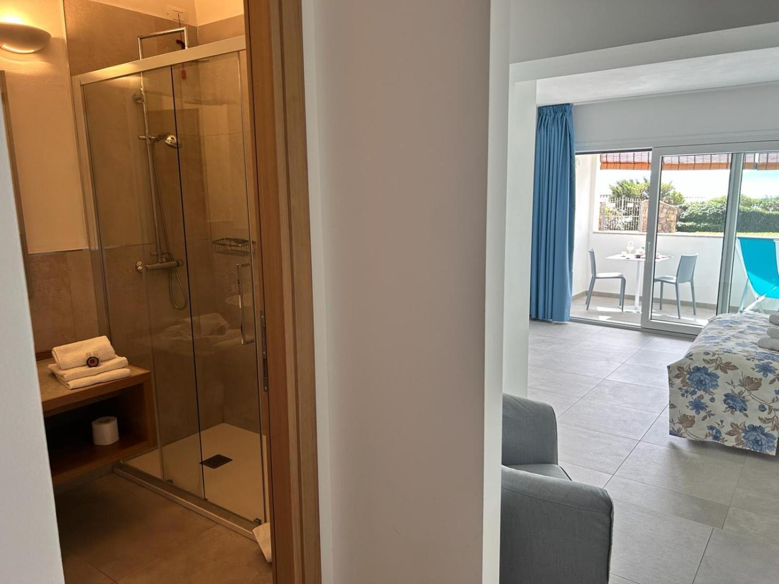 Rooms, Affittacamere Maksim Golfo Aranci Luaran gambar