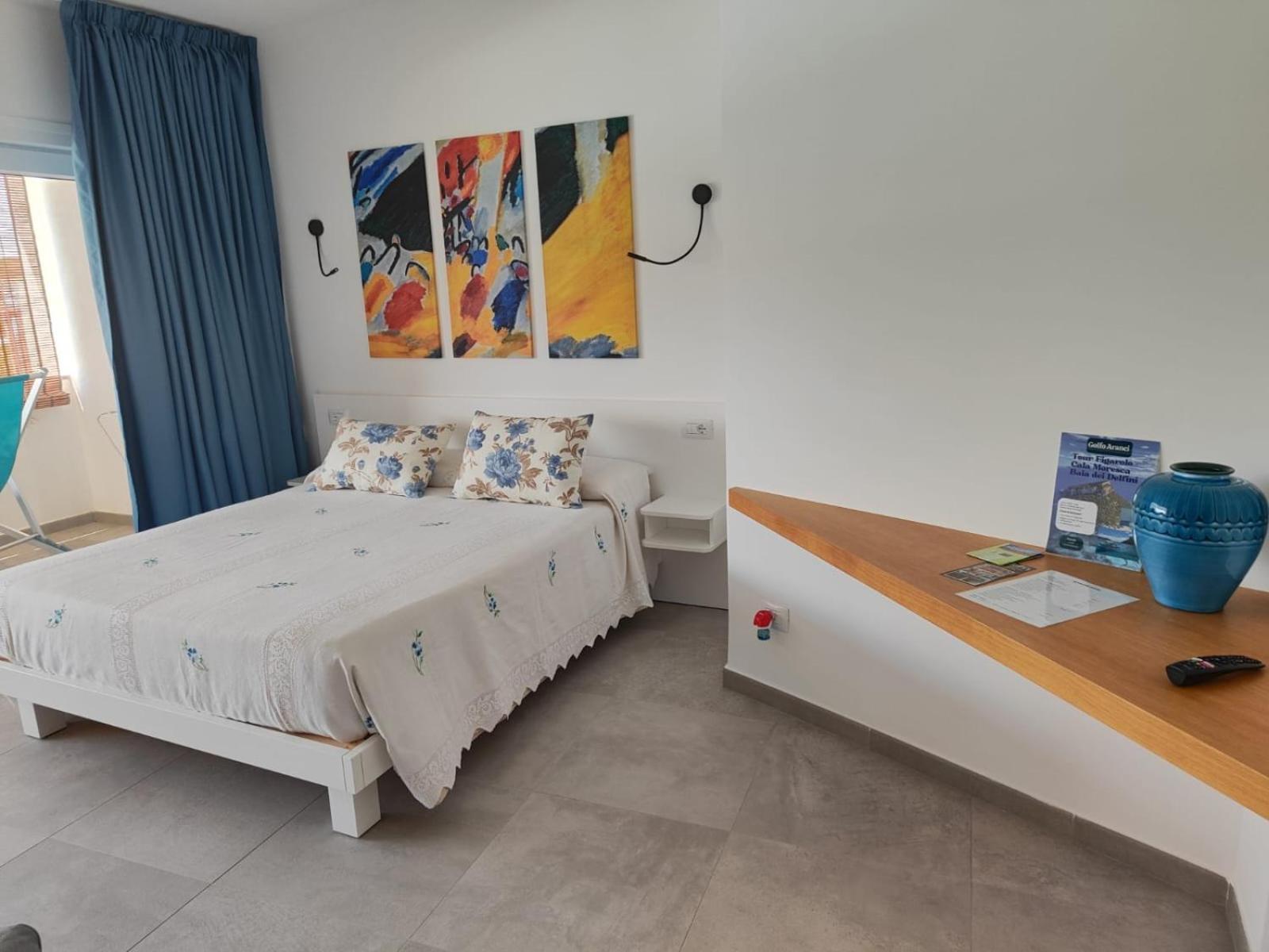 Rooms, Affittacamere Maksim Golfo Aranci Luaran gambar