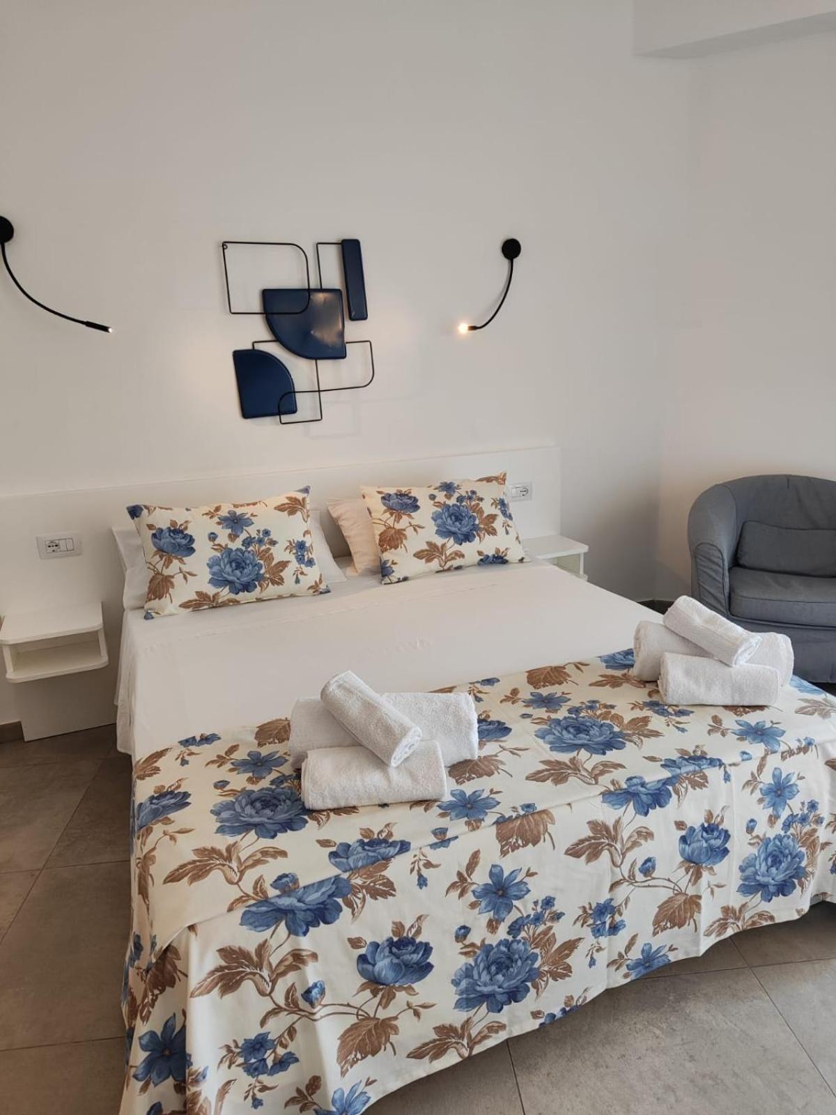 Rooms, Affittacamere Maksim Golfo Aranci Luaran gambar
