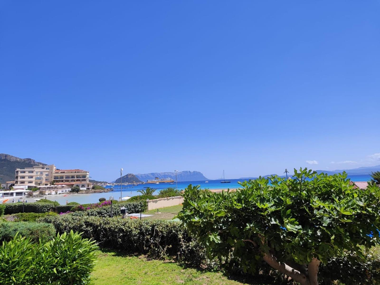 Rooms, Affittacamere Maksim Golfo Aranci Luaran gambar