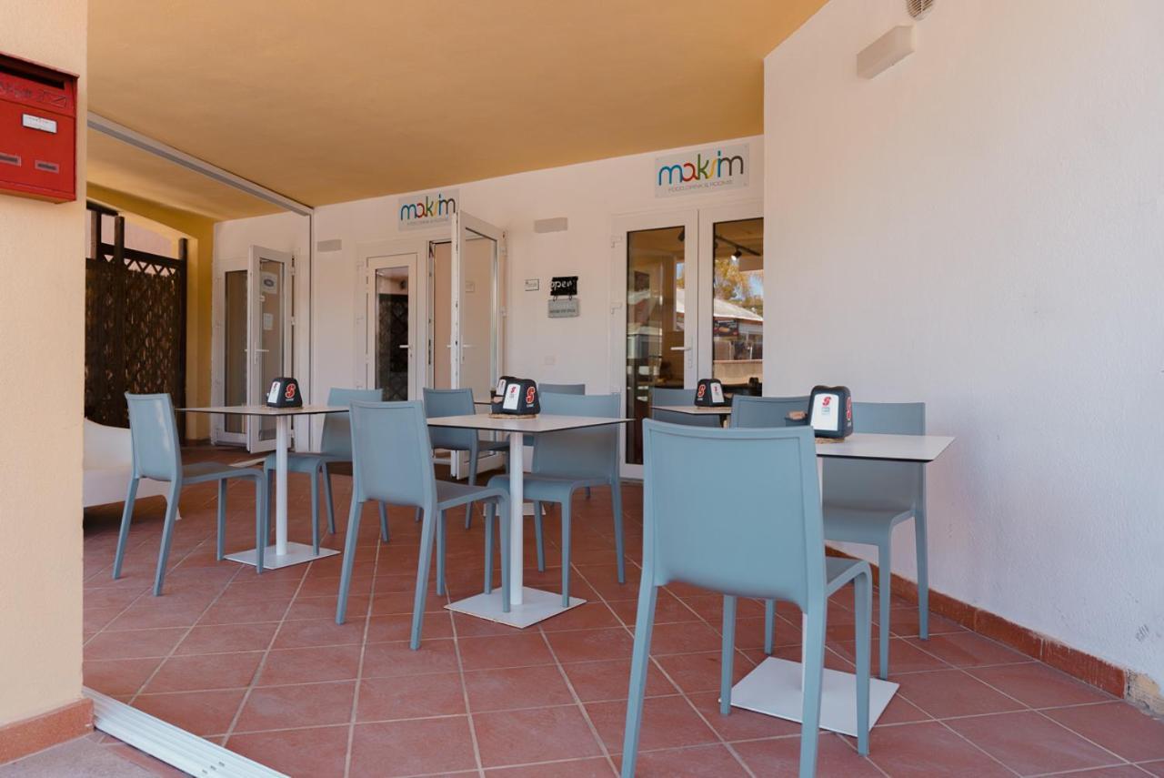 Rooms, Affittacamere Maksim Golfo Aranci Luaran gambar