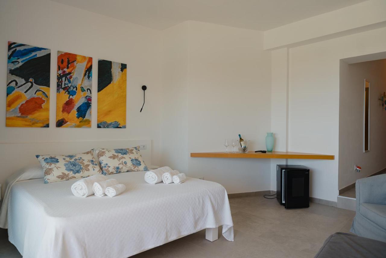 Rooms, Affittacamere Maksim Golfo Aranci Luaran gambar