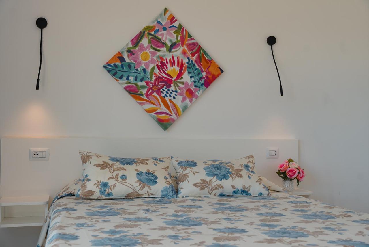 Rooms, Affittacamere Maksim Golfo Aranci Luaran gambar