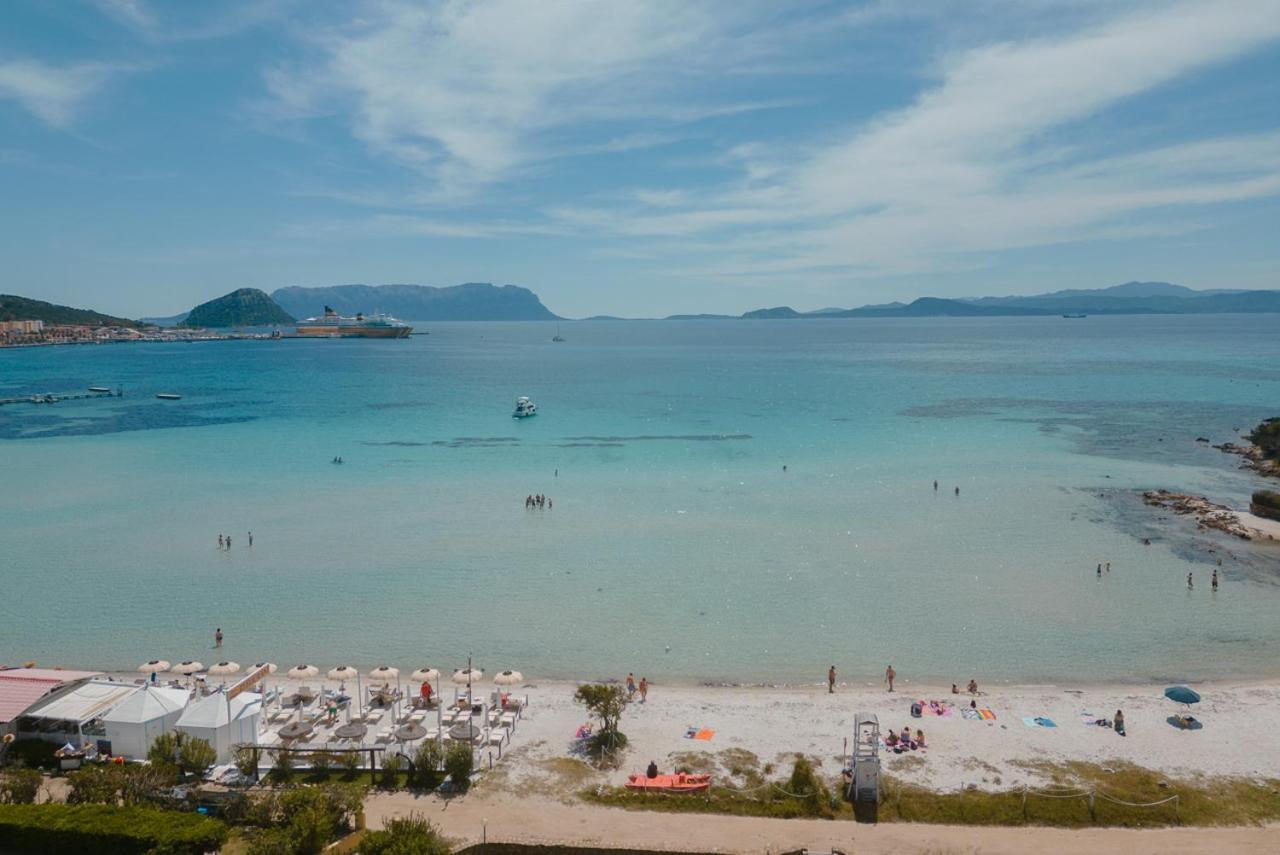 Rooms, Affittacamere Maksim Golfo Aranci Luaran gambar