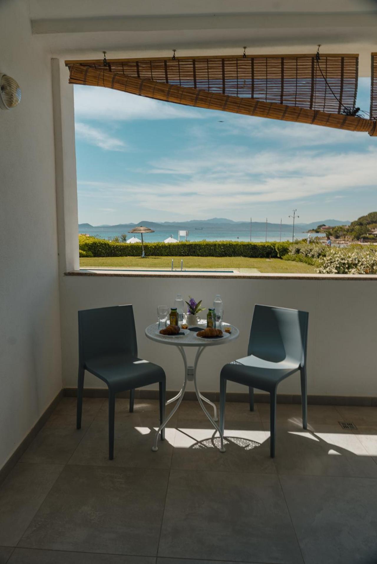 Rooms, Affittacamere Maksim Golfo Aranci Luaran gambar