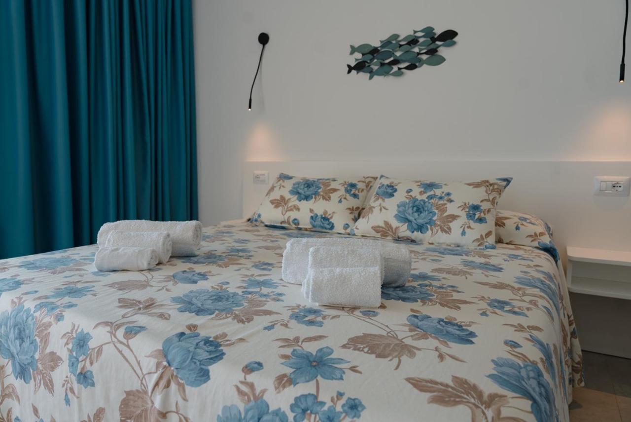 Rooms, Affittacamere Maksim Golfo Aranci Luaran gambar